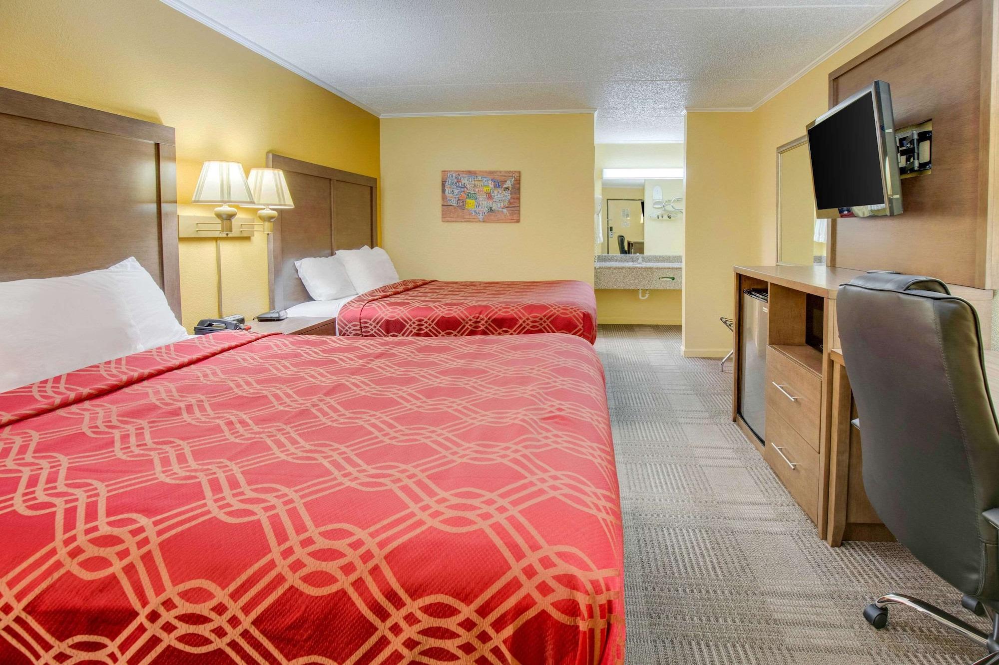 Econo Lodge Lenoir City Bagian luar foto