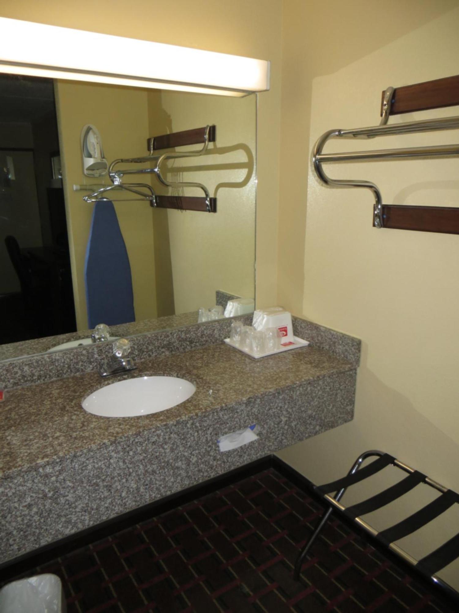 Econo Lodge Lenoir City Ruang foto