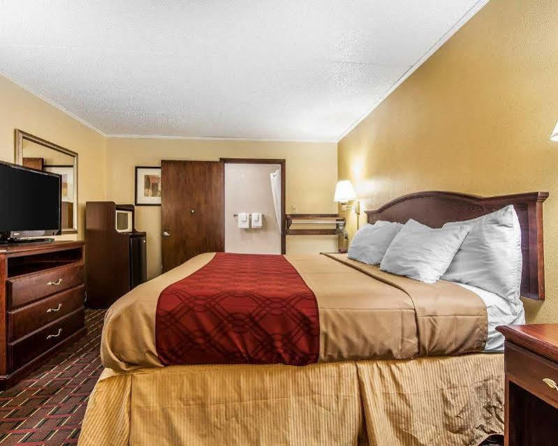 Econo Lodge Lenoir City Bagian luar foto