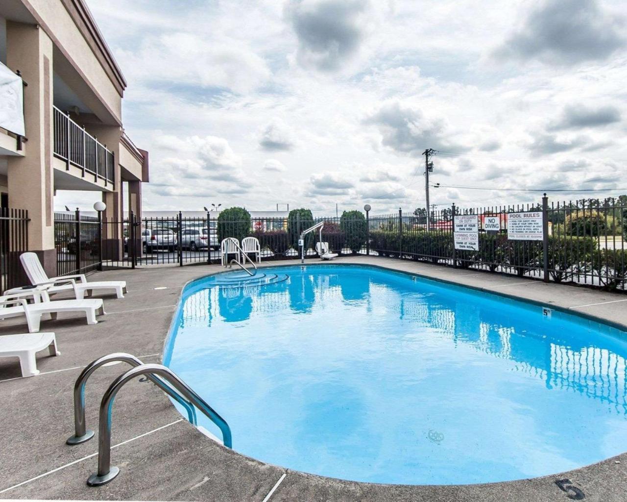 Econo Lodge Lenoir City Bagian luar foto
