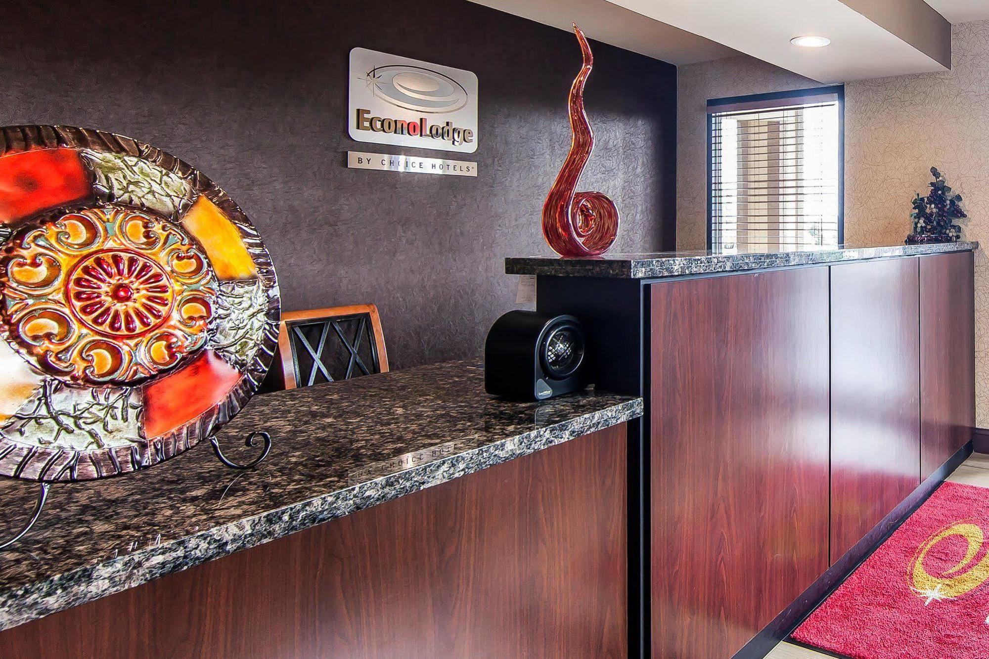 Econo Lodge Lenoir City Bagian luar foto