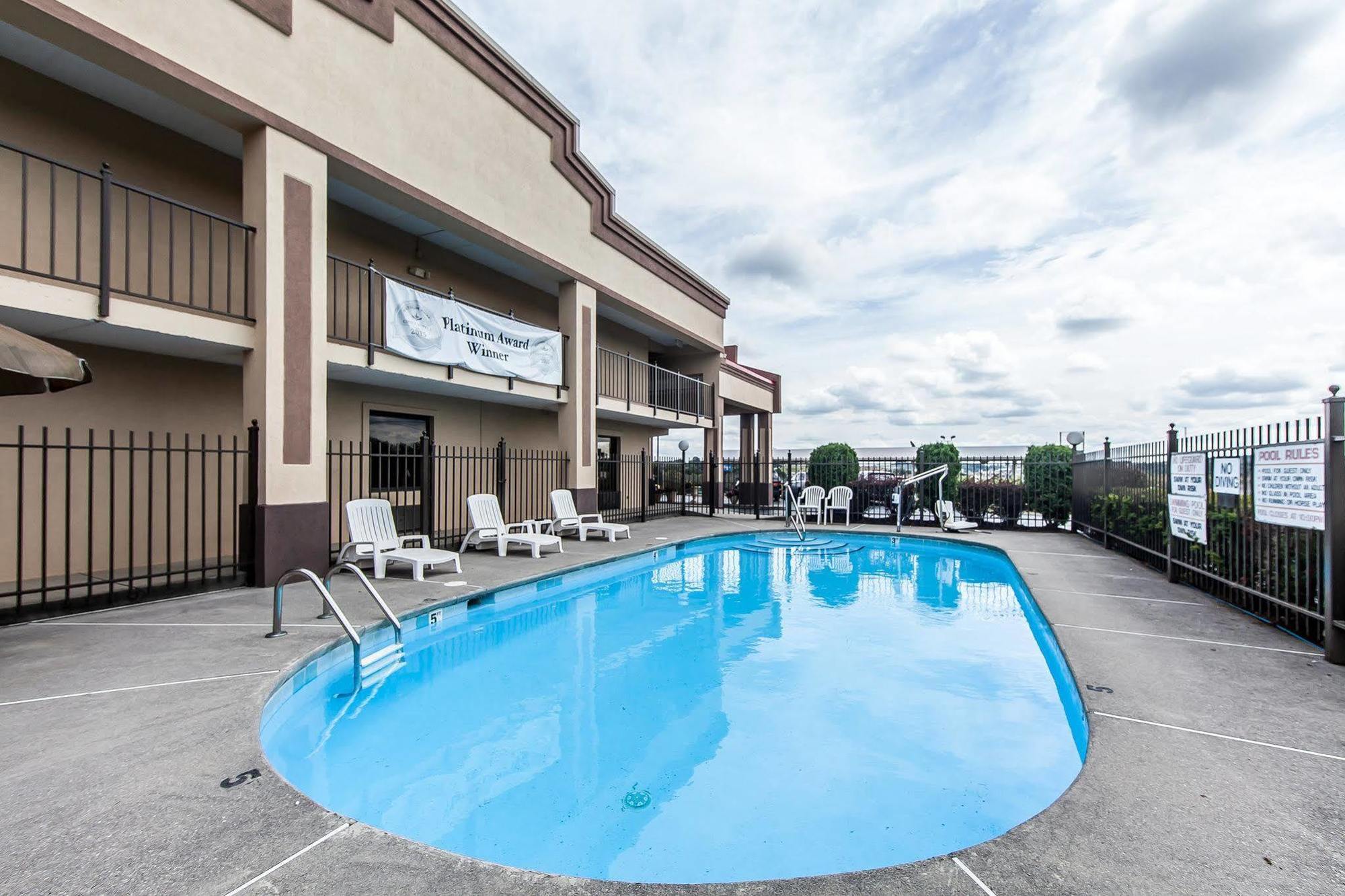 Econo Lodge Lenoir City Bagian luar foto