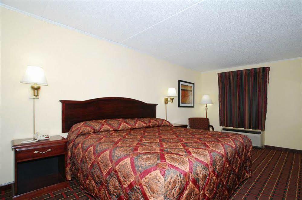 Econo Lodge Lenoir City Bagian luar foto