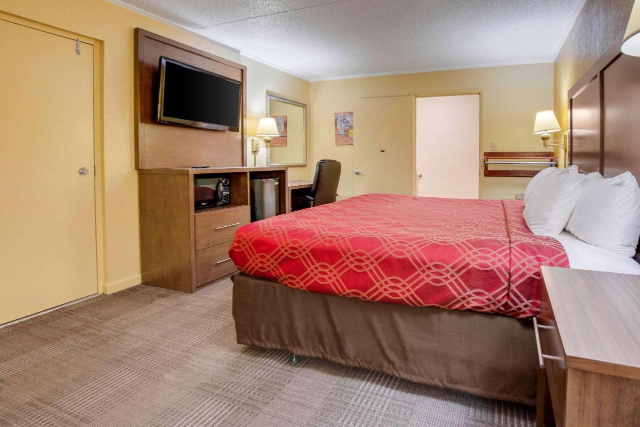Econo Lodge Lenoir City Bagian luar foto