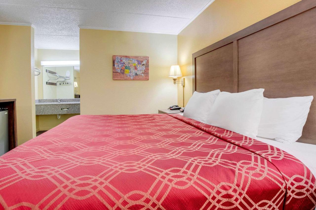 Econo Lodge Lenoir City Bagian luar foto